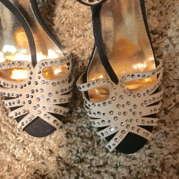 Heels - Picture 3 of 5